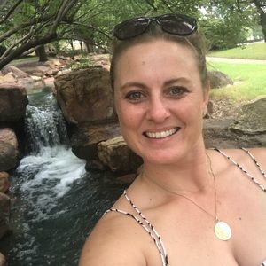 Meet your Posher, Genevieve